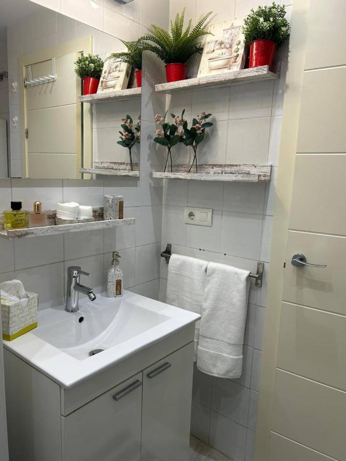 Apartamento Suite Torre Alta Parking Gratis Σεβίλλη Εξωτερικό φωτογραφία